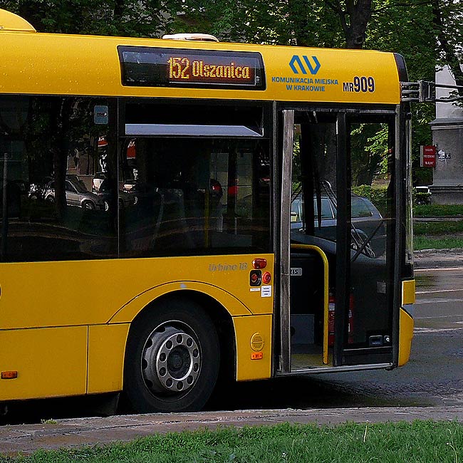 komunikacja miejska krakw, logo, public transport, identity, tomasz sobiak